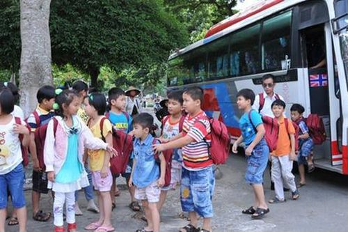 ĐBQH đề xuất thí điểm hệ thống xe bus riêng cho học sinh tại Hà Nội, TP HCM