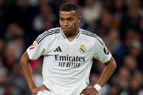 Real Madrid thua tan tác trên sân nhà ở siêu kinh điển