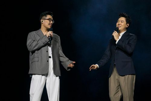 Vũ. tạo bất ngờ với khán giả trong concert 'Bảo tàng của nuối tiếc' tại Hà Nội