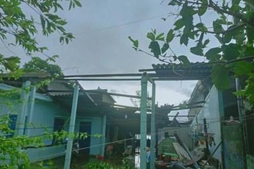 Thừa Thiên Huế: 124 nhà bị tốc mái, hư hỏng do bão