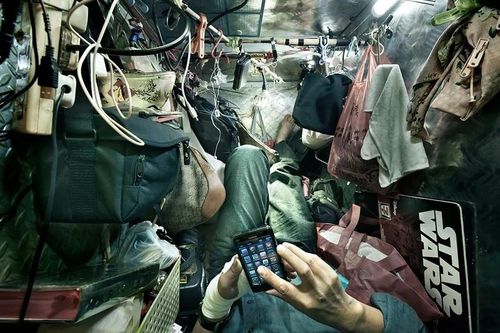 Cuộc sống 'ngột ngạt' bên trong những căn nhà siêu nhỏ ở Hong Kong