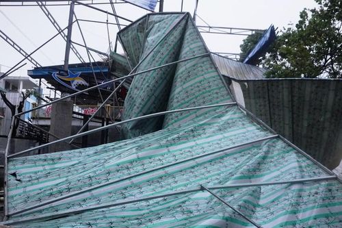 Bão Trà Mi đổ bộ miền Trung, các địa phương ghi nhận thiệt hại ban đầu