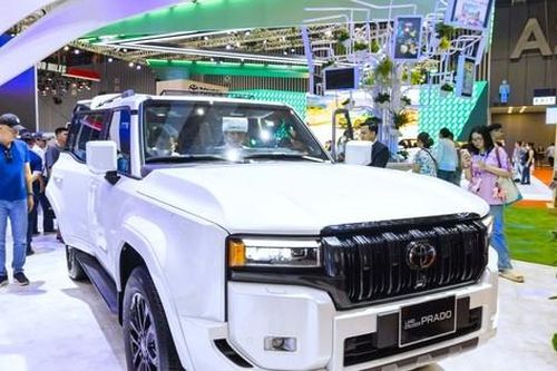 Cận cảnh Toyota Land Cruiser Prado - mẫu xe gây sốt tại VMS 2024