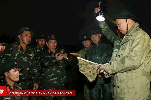 Bão số 6 giật cấp 12 di chuyển cách Đà Nẵng hơn 100km