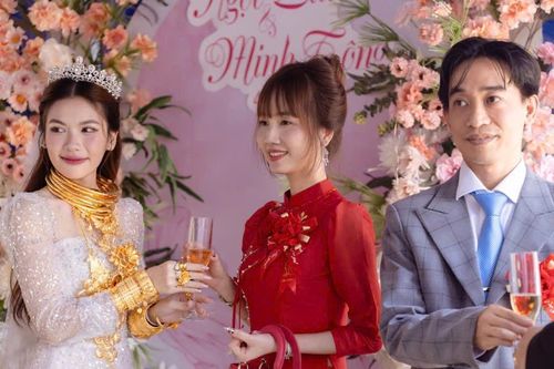 Chủ tiệm vàng U40 trẻ xinh lên chức mẹ chồng: Ăn yến thay cơm, chưa qua thẩm mỹ