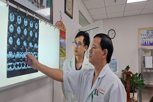 Phẫu thuật cắt bỏ khối u thân cảnh hiếm gặp cho bệnh nhân 56 tuổi