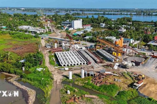 Sóc Trăng khai thác thêm mỏ cát trên sông Hậu phục vụ thi công cao tốc