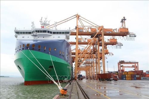 Hải Phòng: Đón tàu đầu tiên chạy bằng nhiên liệu xanh cập Cảng Tân Vũ