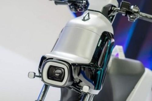 Bất ngờ với Yamaha Elove tại Việt Nam, 'thực dụng' và hiện đại