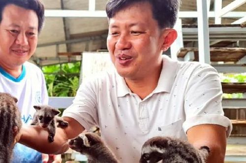 Anh nông dân lãi đậm 1,5 tỷ đồng nhờ nuôi con 'thích ăn chuối'