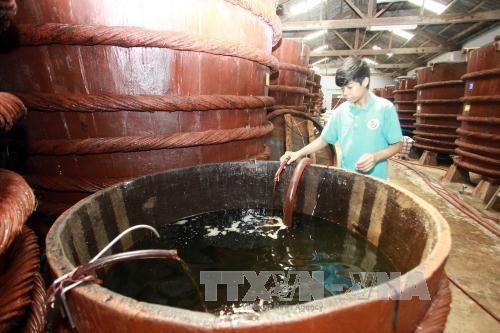 Hỗ trợ kinh phí đầu tư cho nghề truyền thống nước mắm Phú Quốc