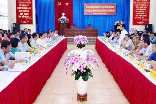 Huyện Tân Phú (tỉnh Đồng Nai) tham quan, trao đổi kinh nghiệm tại Thoại Sơn
