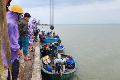Ngư dân Đà Nẵng khẩn trương ứng phó bão số 6