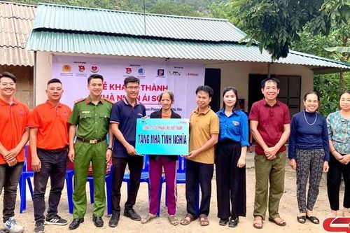 Khánh thành 'Nhà tình nghĩa' cho gia đình có hoàn cảnh khó khăn
