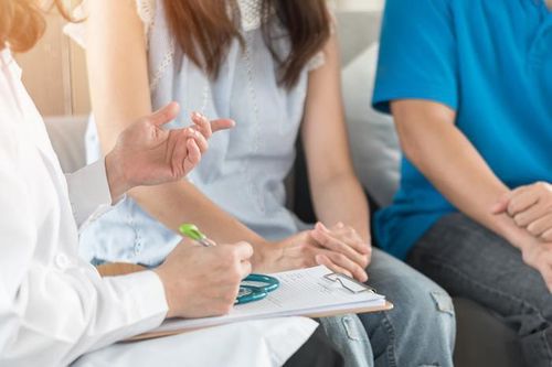 Có nên ngừng dùng methadone khi mang thai không?