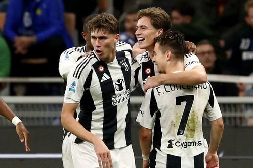 Derby Italy điên rồ nhất lịch sử