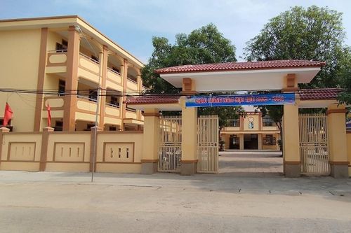 Vụ thầy cô xô xát tại trường học, nữ giáo viên chưa thể đi dạy