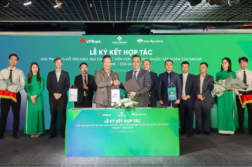 VPBank và Cen Group ký hợp tác hỗ trợ tín dụng đào tạo cho học viên