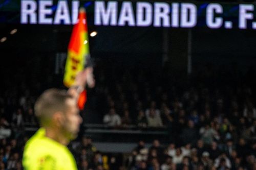 Barcelona thắng 4-0 ngay trên sân của Real Madrid: Bẫy việt vị kinh điển của Hansi Flick
