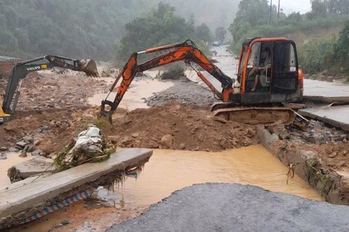 Quảng Trị khắc phục hậu quả mưa lũ gây thiệt hại nặng ở Vĩnh Linh