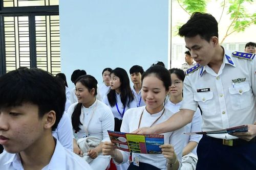 Vùng Cảnh sát biển 2 phát động cuộc thi tìm hiểu pháp luật về biển đảo
