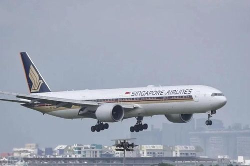 Máy bay Boeing lại gặp sự cố trong khi bay
