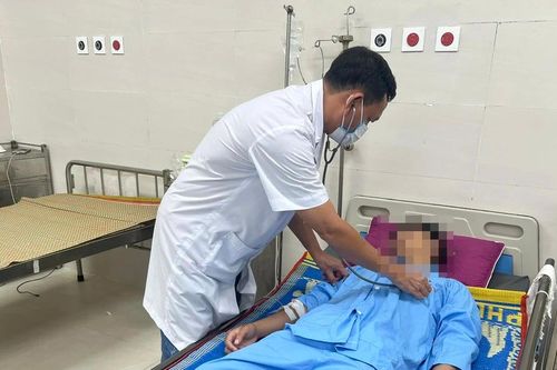 Đảo Lý Sơn: Phẫu thuật thành công ca bệnh nguy cấp trong mùa biển động