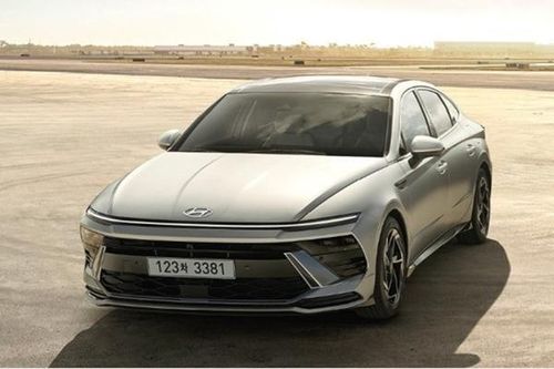 Ra mắt Hyundai Sonata 2025 từ 517 triệu đồng, 'đấu' Toyota Camry