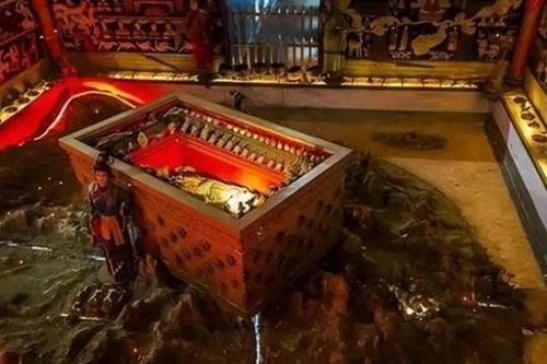 Lăng mộ Tần Thủy Hoàng khổng lồ, vì sao không ai dám trộm?
