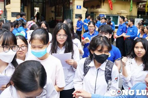 Mua sắm thiết bị dạy học ở Hà Nội: Xuất hiện kiểu nhà thầu 'độc hành'
