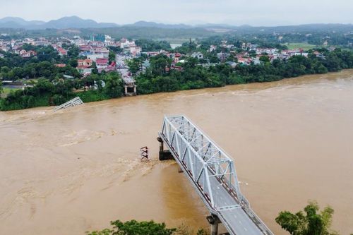 Phú Thọ: Sẽ phá dỡ phần còn lại của cầu Phong Châu trong 45 ngày