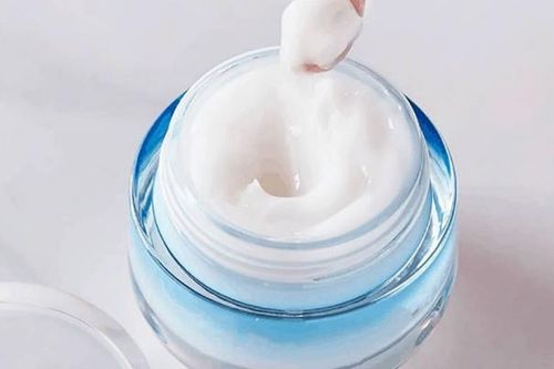 Một mỹ phẩm kem thoa mặt bị buộc thu hồi, tiêu hủy