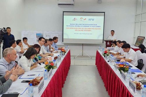 Đoàn công tác cấp cao của Chính phủ CHLB Đức làm việc với Tổng công ty Điện lực miền Bắc
