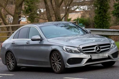 Gửi Mercedes đắt tiền ở sân bay, khi trở về chiếc xe đã 'bốc hơi' khó hiểu