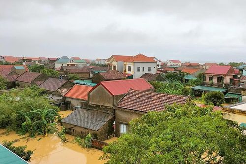 17.000 ngôi nhà ở tỉnh Quảng Bình ngập trong nước lũ
