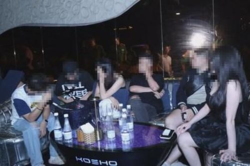 Cảnh sát đột kích cơ sở kinh doanh Kosho trá hình hoạt động vũ trường, bar