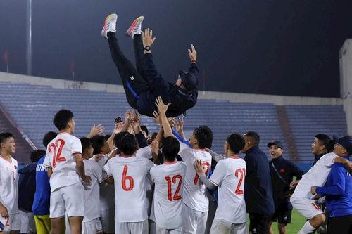 Huấn luyện viên Cristiano Roland : ''Tôi rất hạnh phúc khi U17 Việt Nam vượt qua vòng loại''