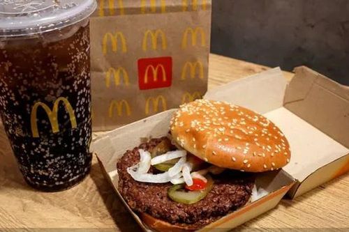 McDonald's khẳng định thịt bò kẹp không phải là nguồn lây nhiễm vi khuẩn E.coli