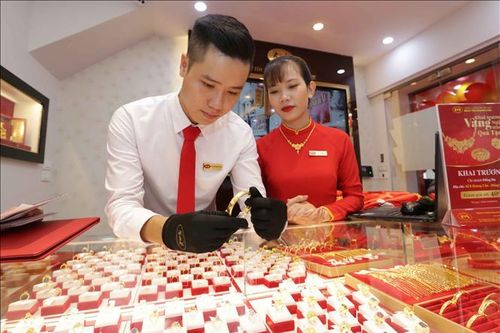 Giá vàng trong nước sáng 28/10 đi ngang