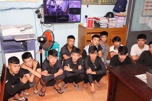 Khởi tố các đối tượng sử dụng hung khí gây rối trật tự công cộng
