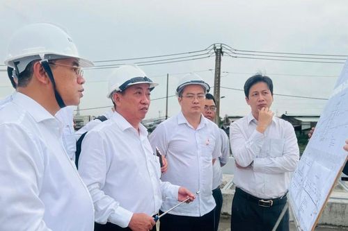 Quyết tâm hoàn thành cầu Tân Kỳ Tân Quý trước Tết