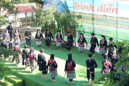 Huyện Mộc Châu bảo tồn và phát huy giá trị lễ hội Púng Híeng của người Dao Tiền