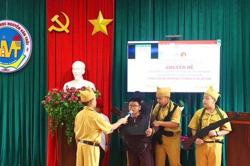 Sinh hoạt chuyên đề nhân kỷ niệm 110 năm Ngày sinh đồng chí Lý Tự Trọng