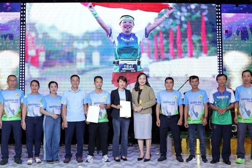 Ra mắt Câu lạc bộ Krông Pa Runner