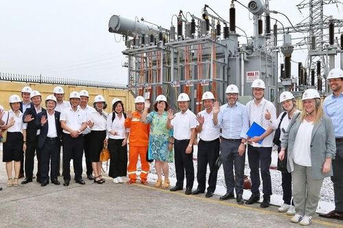 Quốc vụ khanh Bộ Hợp tác và Phát triển Kinh tế CHLB Đức làm việc với EVNNPC