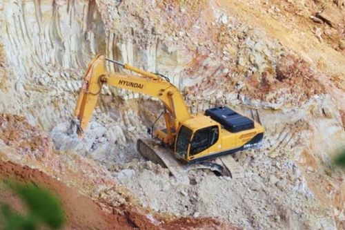 Thanh Hóa: Xem xét việc đề nghị tận thu, vận chuyển đất thừa khi thực hiện dự án tại Thường Xuân