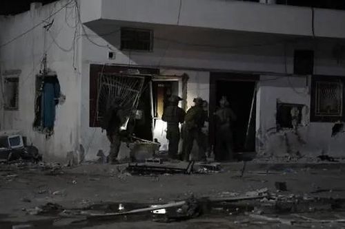 Israel bắt giữ khoảng 100 người nghi là chiến binh Hamas