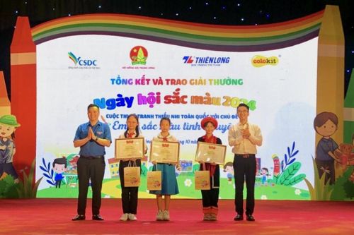 Em Lý Phương Chi giành giải nhì cuộc thi vẽ tranh toàn quốc