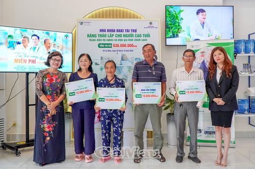 Tài trợ răng tháo lắp miễn phí cho người cao tuổi thuộc diện hộ nghèo và gia đình chính sách