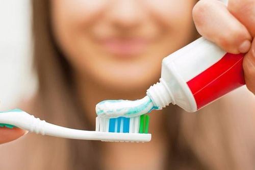 Nên đánh răng bao nhiêu lần mỗi ngày?